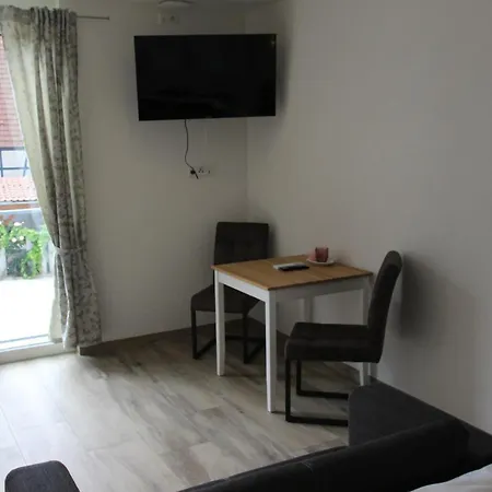 Lägenhet Ferienwohnung Gasthof Lowen